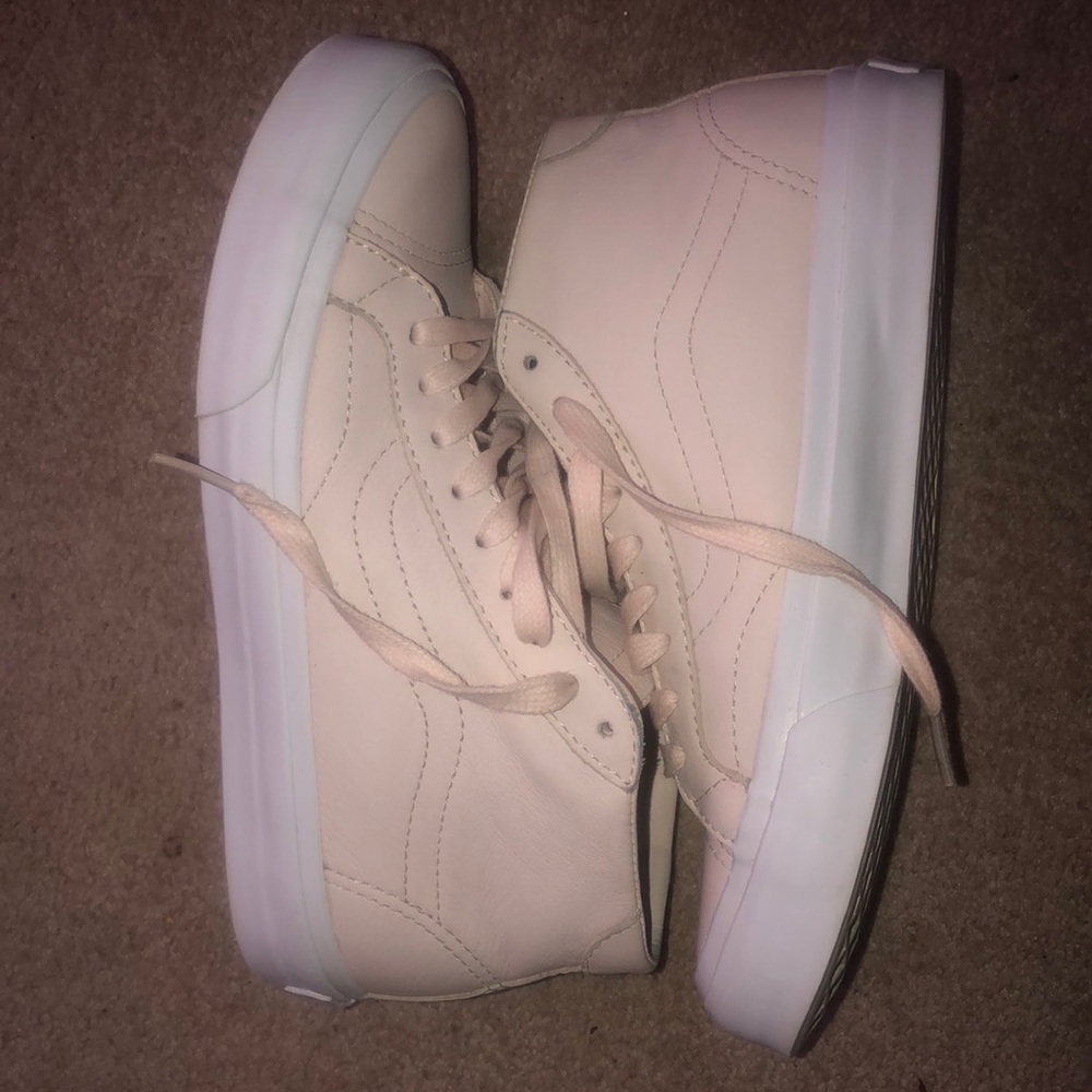 Vans Midtop Classics (Men’s 5.5/Women’s 7)